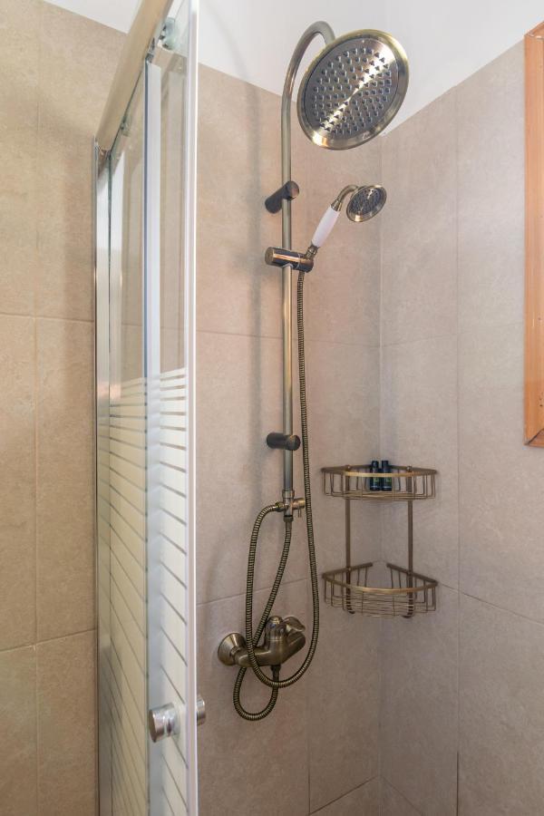 Grandpa'S Yard Apartman Adámasz Kültér fotó